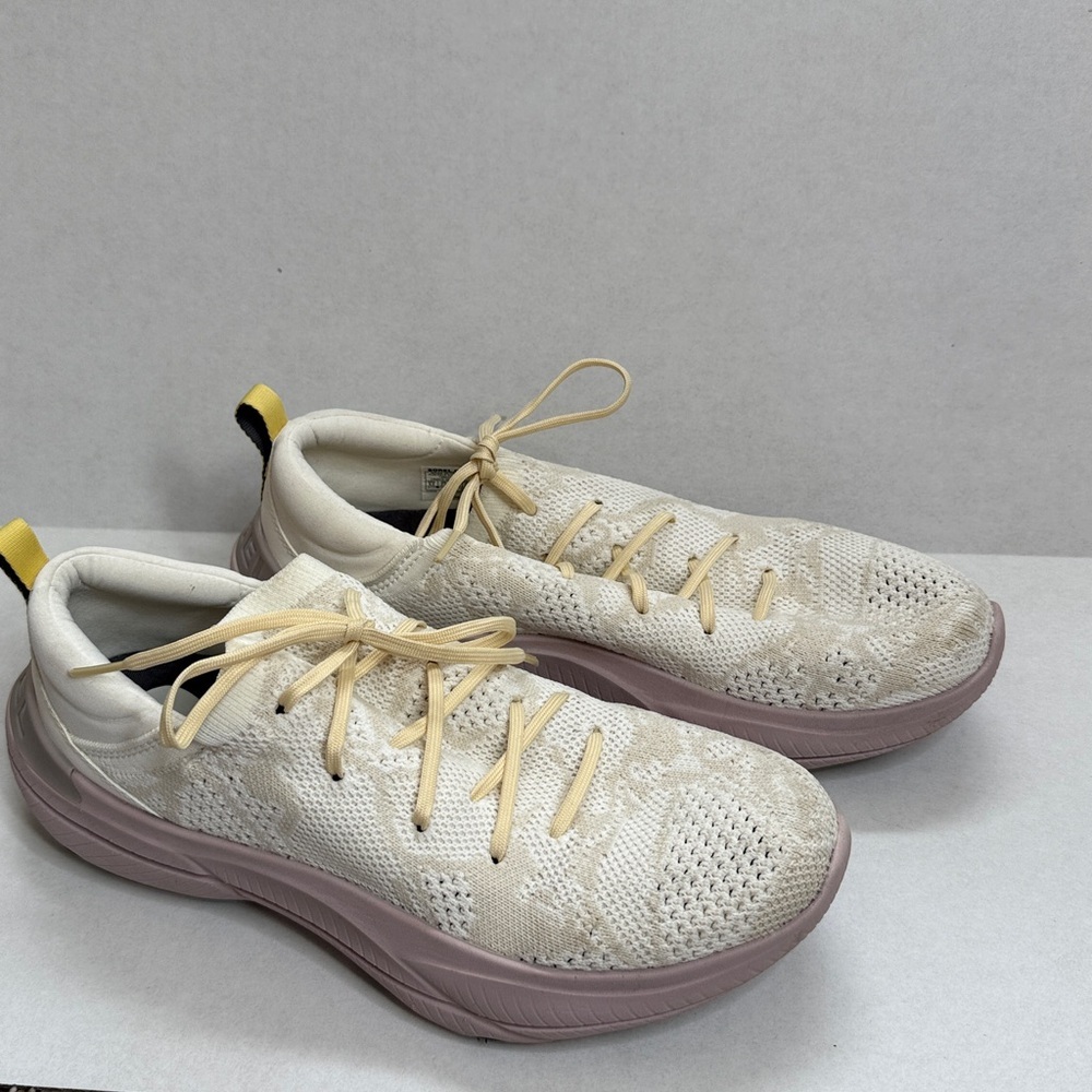 Sorel Blitz Lace Strider Sneaker Athletic Purple and White size 9.5 - Picture 2 of 16